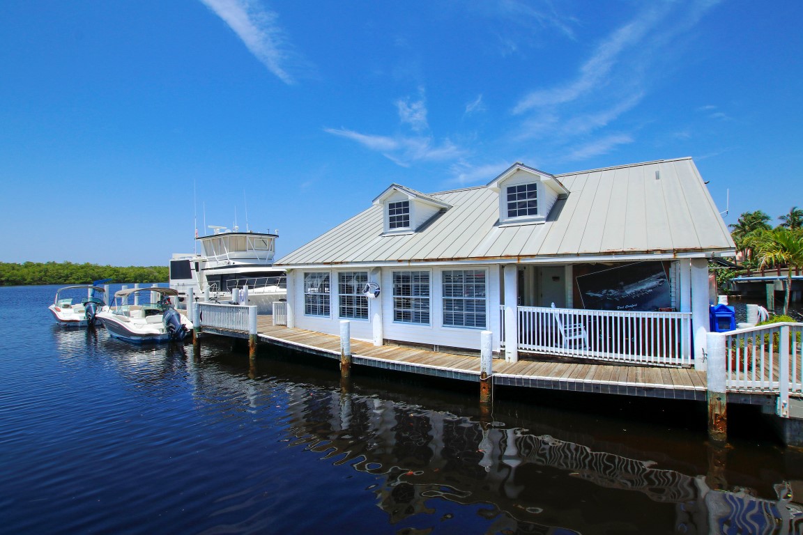 Port Sanibel Marina Royal Shell